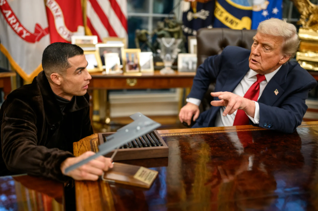 Cristiano Ronaldo com Donald Trump na Sala Oval - Foto: The White House
