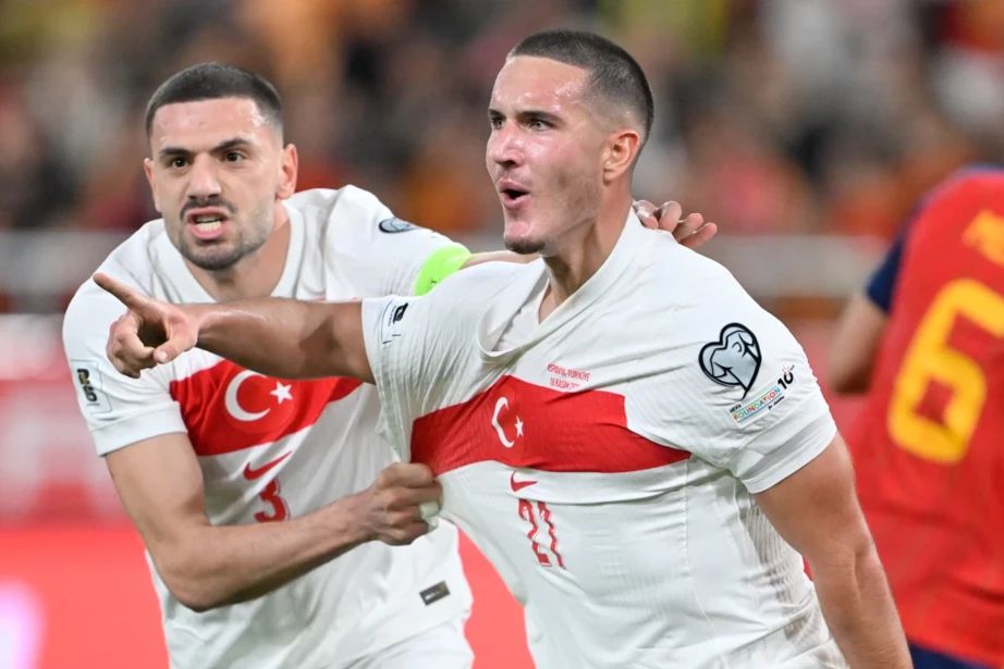 Deniz Gul no festejo do golo - FOTO: FC Porto