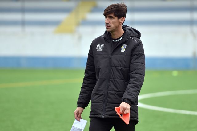 Técnico do Sintrense acredita que terá no Dragão o primeiro de muitos duelos com os 'grandes' na sua carreira. Foto: Miguel Nunes