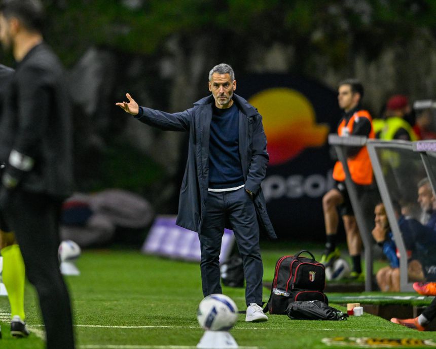 Carlos Vicens, treinador do SC Braga, não quer desculpas relativas à densidade competitiva.