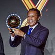 Bubista com o prémio de melhor treinador africano de 2025 - Foto: CAF