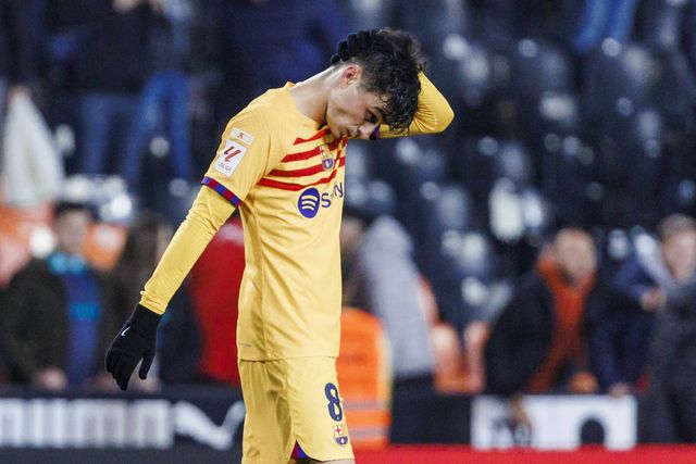 Pedri lesiona-se e agrava crise no meio campo do Barcelona