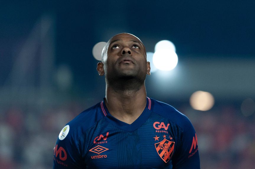 Vágner Love representou 14 clubes ao longo da carreira