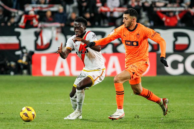 La Liga: Valência vence apesar da expulsão de Thierry Correia