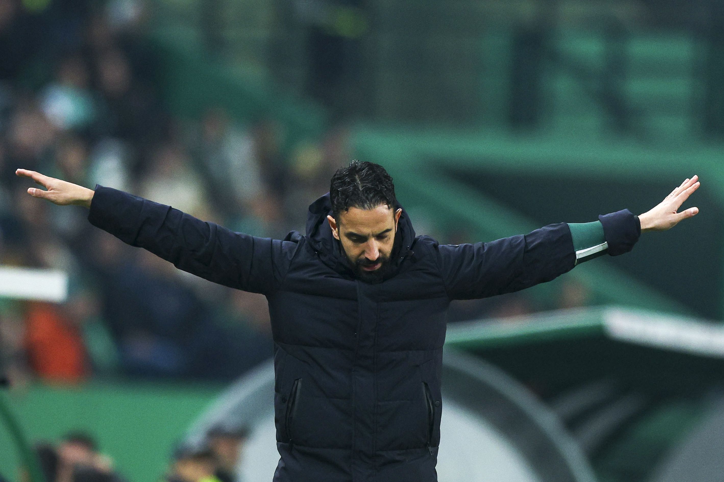 solteiro contínuo linha desenhando do dois futebol jogadoras