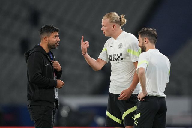 Agüero aponta United como principal ameaça ao título do City