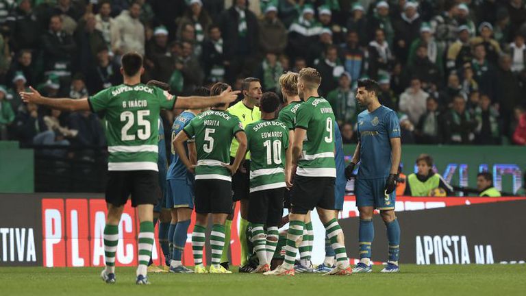 FC Porto inicia preparação do jogo da Taça da Liga após derrota em Alvalade