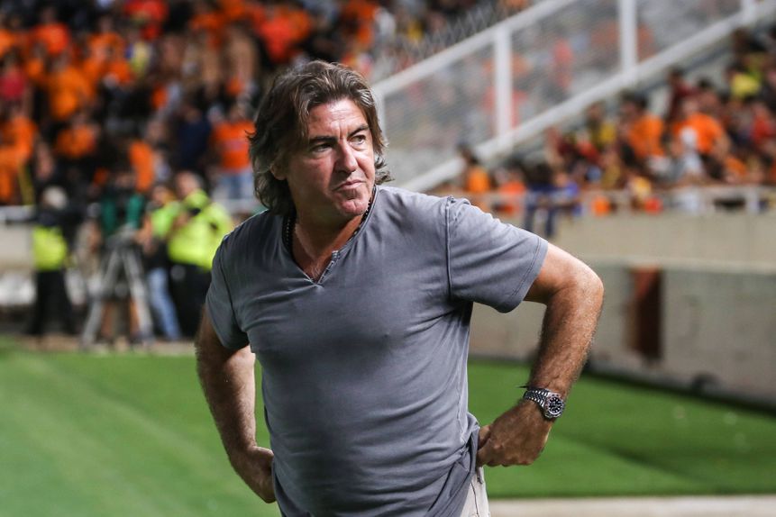 Ricardo Sá Pinto já não está no Irão