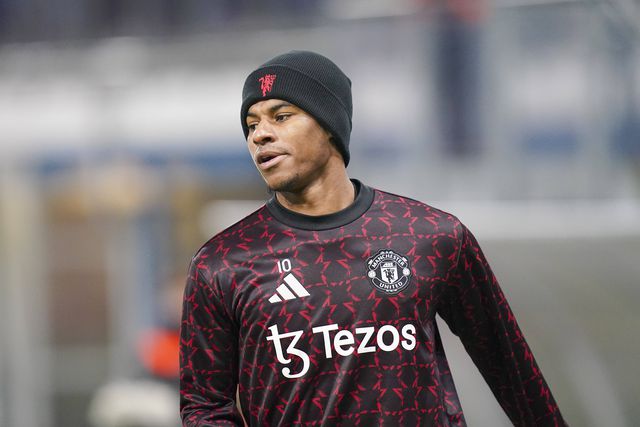 Marcus Rashford durante o aquecimento antes do Plzen-Manchester United, na Chéquia