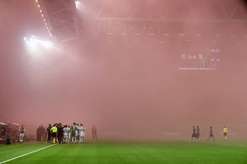 Nuvem de fumo obriga à interrupção de jogo na Liga Conferência (fotogaleria)