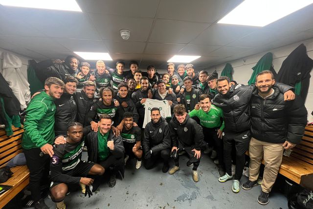 Sporting B goleia em Inglaterra