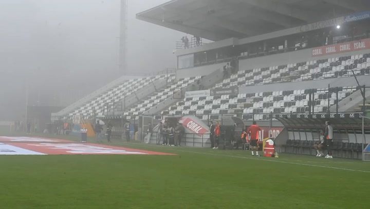 Nevoeiro na Choupana antes do recomeço do Nacional-Benfica