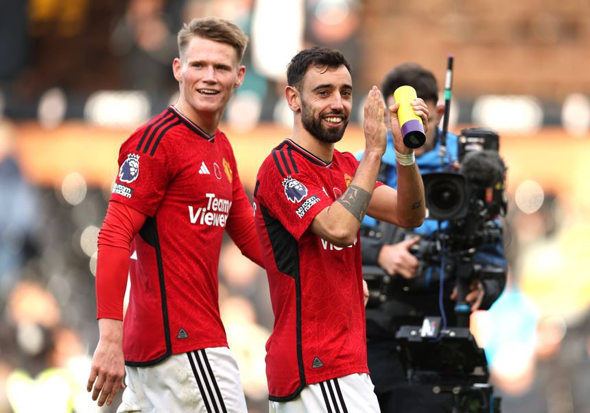 Scott McTominay e Bruno Fernandes foram colegas no Man. United (IMAGO)