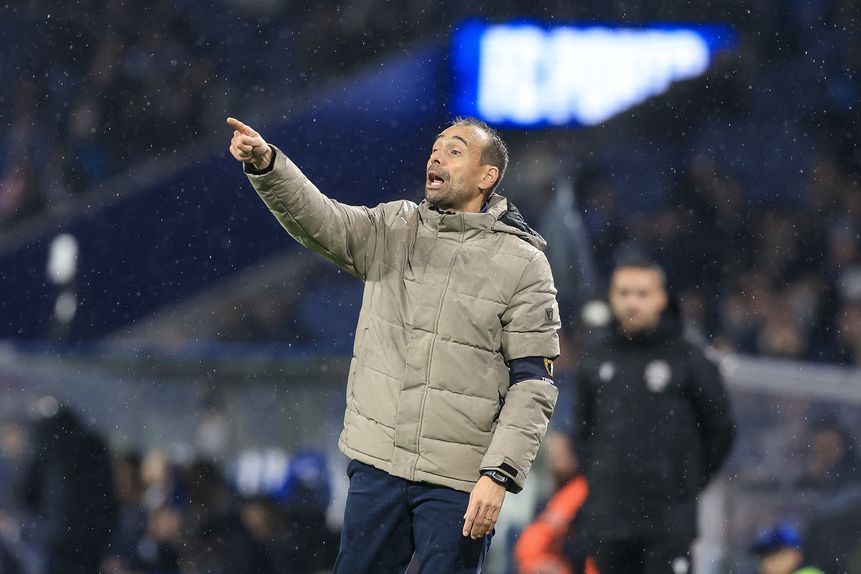 Hugo Oliveira tem sido capaz de apontar o caminho das balizas adversárias aos seus jogadores - Foto: José Coelho/LUSA