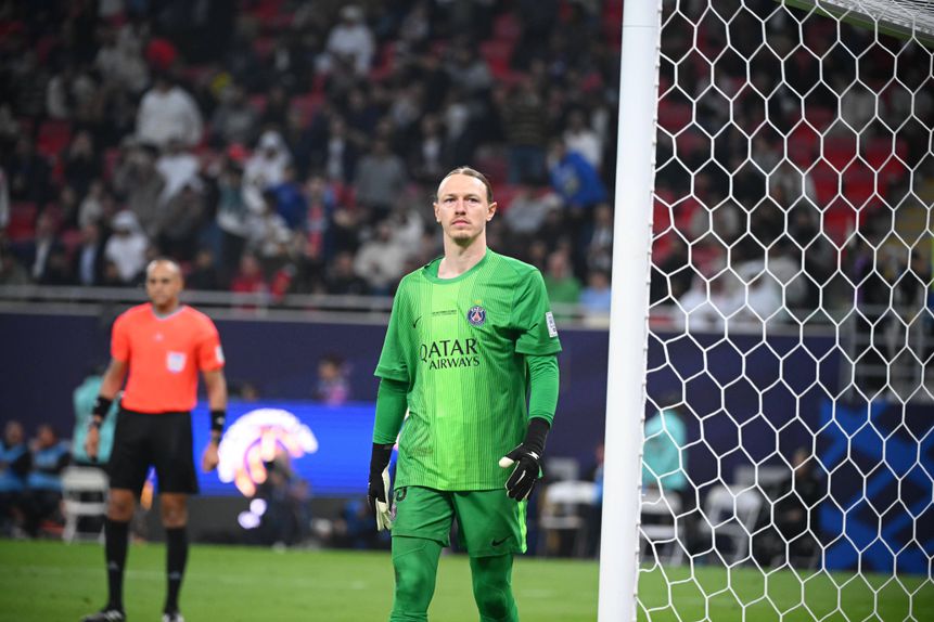 O momento em que Safonov conquistou a Taça Intercontinental para o PSG