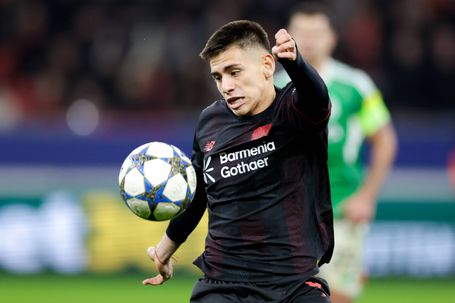 Claudio Echeverri jogou apenas 269 minutos pelos farmacêuticos