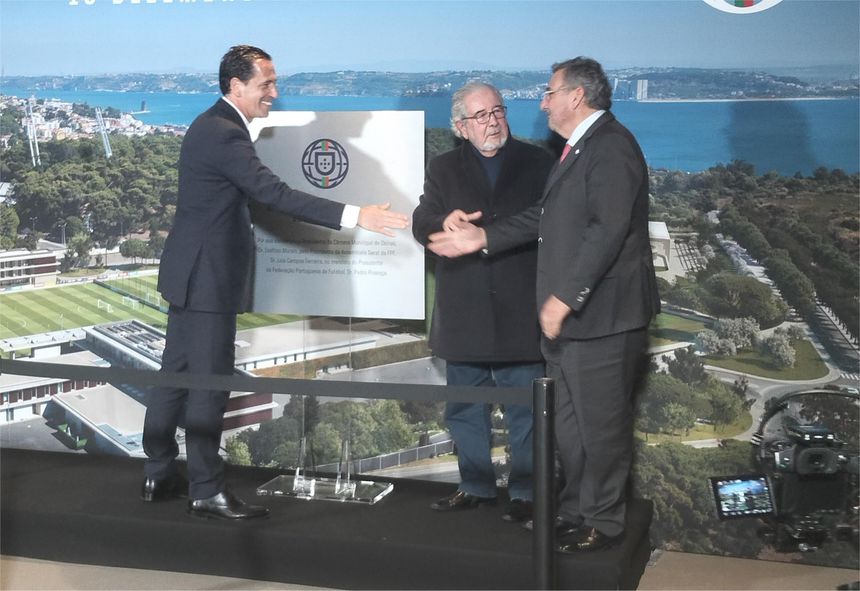 Pedro Proença, Isaltino Morais e Luís Campos Ferreira inauguraram a 4.ª fase da Cidade do Futebol. Foto: D.R.