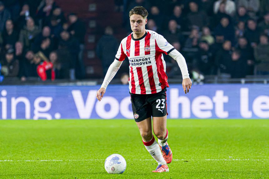 Joey Veerman leva oito golos e sete assistência na temporada em curso pelos neerlandeses