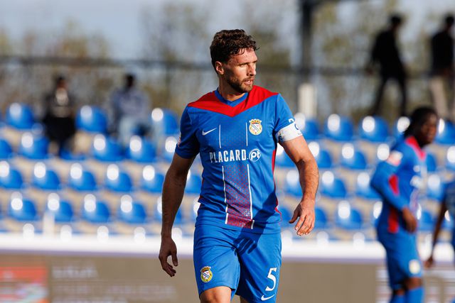 Sergi Gómez é indiscutível para Custódio