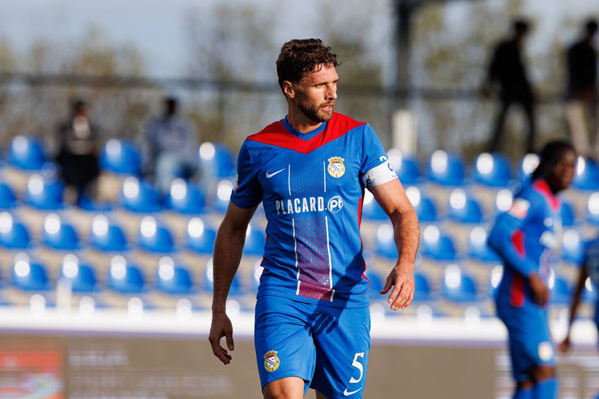 Sergi Gómez é indiscutível para Custódio