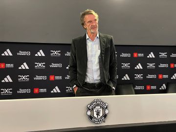 Jim Ratcliffe oficializado como coproprietário do Manchester United