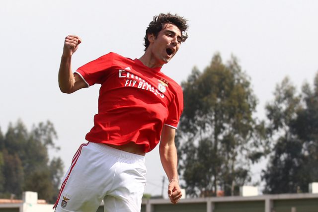 Reviravolta dá primeira vitória ao Benfica B em Mafra (vídeos dos golos)