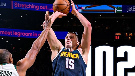 Jokic e os Nuggets serviram aos Celtics a primeira derrota em casa