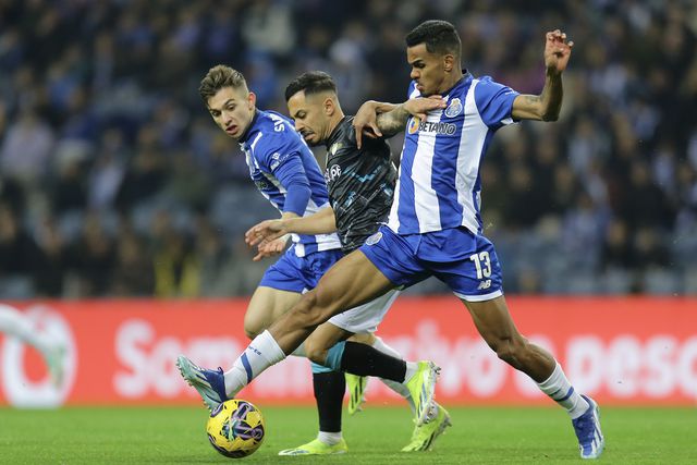 VÍDEOS: Galeno marca golaço e Wendell 'bisa'
