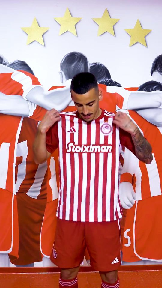 As primeiras imagens de Chiquinho com a camisola do Olympiakos