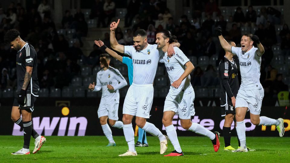 Farense vence Casa Pia e sobe ao 7.º lugar