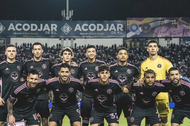 Suárez estreou-se pelo Inter Miami ao lado de Messi... e ficou em branco