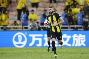 Benzema de regresso ao Al Ittihad... com 17 dias de atraso