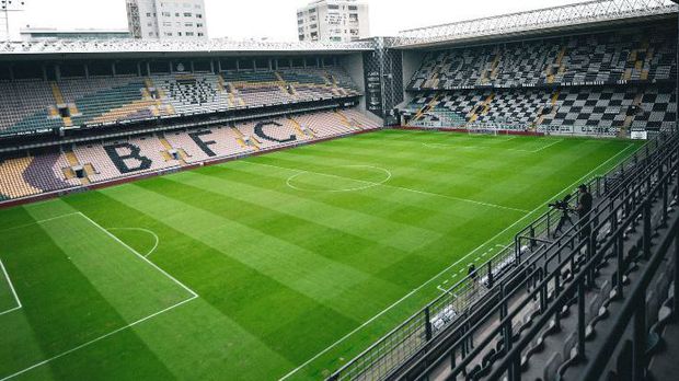 Boavista e Casa Pia medem forças no Estádio do Bessa, num duelo que marca o encerramento da 18.ª jornada da Liga