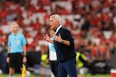 José Mourinho, ex-treinador do Fenerbahçe, atualmente no comando do Benfica