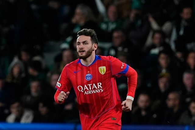 Golaço de 'Kvaradona' - Foto: PSG/X