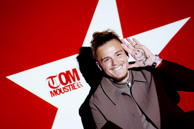 Centrocampista formado no Marselha é a mais recente opção de João Nuno para a intermediária - Foto: Estrela da Amadora