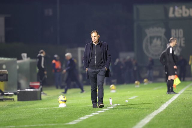 Rio Ave: Silaidopoulos à espera de reforços