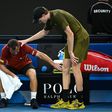 Jannik Sinner consola Hugo Gaston