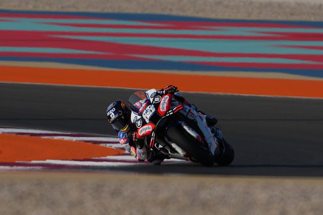 Miguel Oliveira melhora e termina segundo dia de testes em 12.º lugar