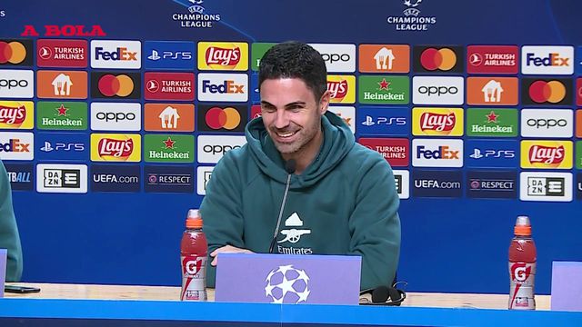 Arsenal com dificuldade em passar dos oitavos? «Havia alguém chamado Messi...»