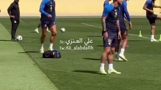 Ronaldo lembra-se de Madrid no treino