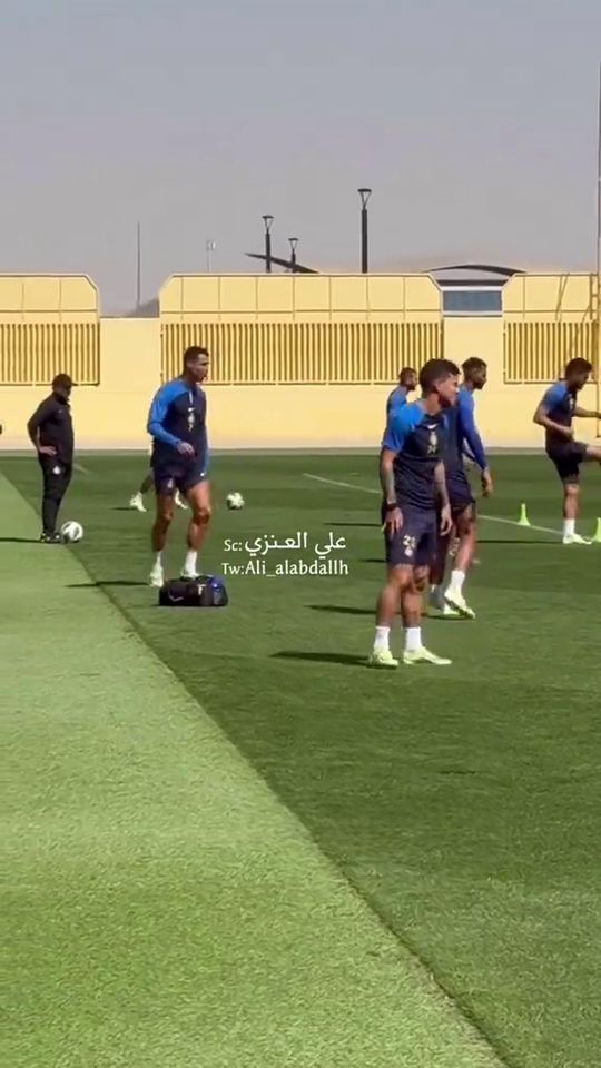 Ronaldo lembra-se de Madrid no treino