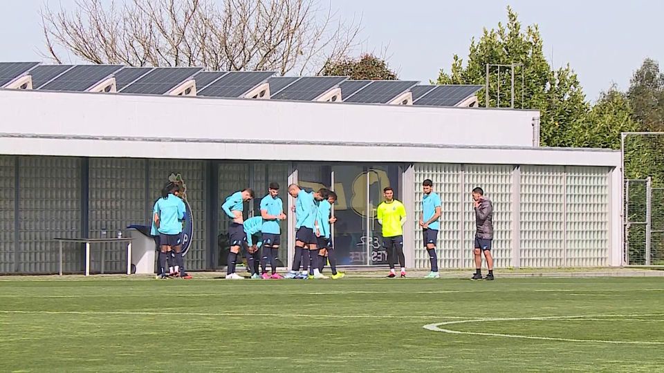 FC Porto: Taremi falha treino na véspera do Arsenal