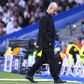 Pep Guardiola, treinador do Manchester City, de cabeça baixa no Bernabéu