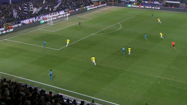 Bela prenda para Mourinho e En-Nesyri no golo do Fenerbahçe (vídeo)