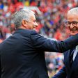 Mourinho cumprimenta Ranieri entre sorrisos