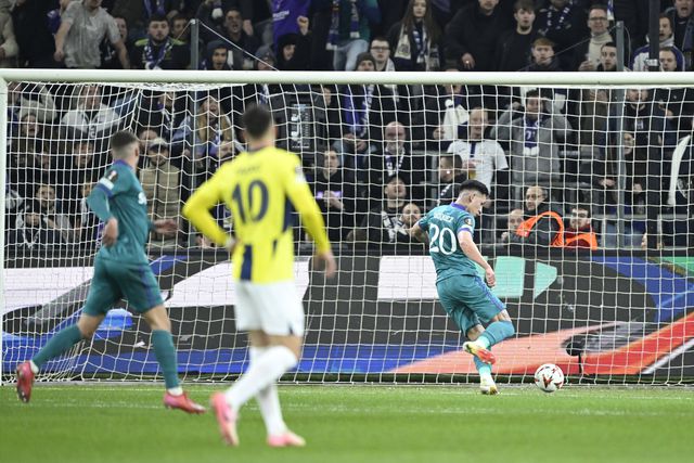 Para os apanhados: Anderlecht marca e Mourinho desespera (vídeo)