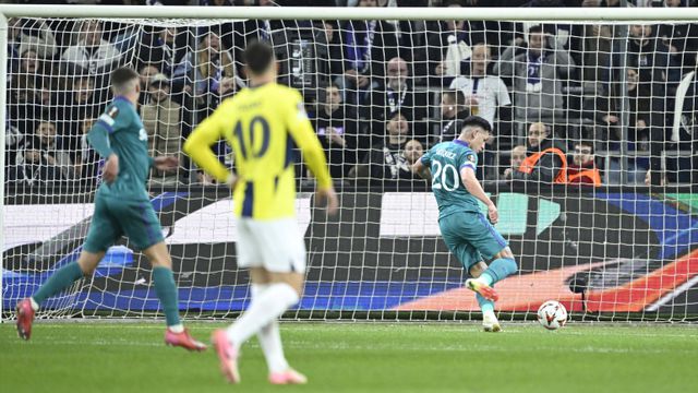 Para os apanhados: Anderlecht marca e Mourinho desespera (vídeo)