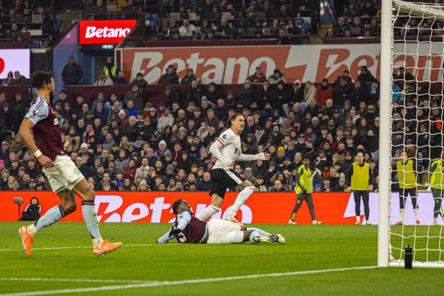 «Não era o melhor e não sou o pior agora»: Darwin reage ao falhanço frente ao Aston Villa