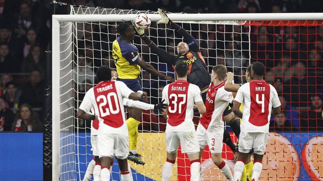 Ajax apura-se após jogar mais de 100 minutos em desvantagem (resumo)